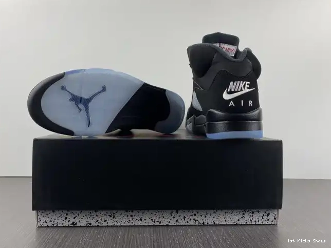 1st Kicks Shoes (2016) Retro Metallic Jordan 845035-003 Black 5 0502